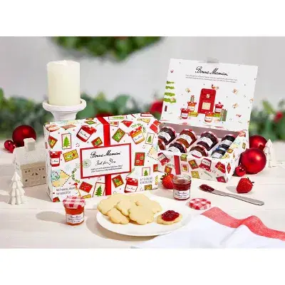 3. Bonne Maman Mini Fruit Preserves Gift Set